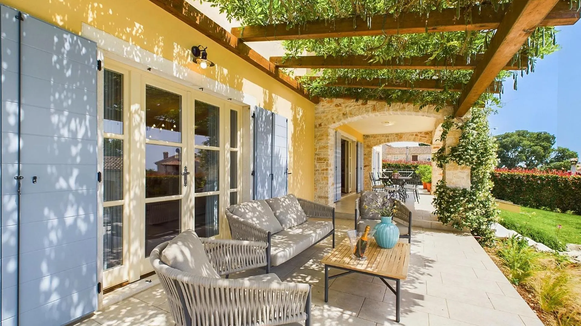 Rustic Villa Azzurra With Pool In Sv Lovrec Medaki