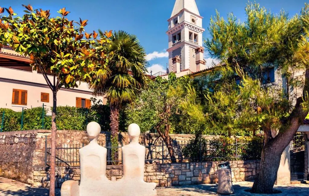 Rustic Villa Azzurra With Pool In Sv Lovrec Medaki